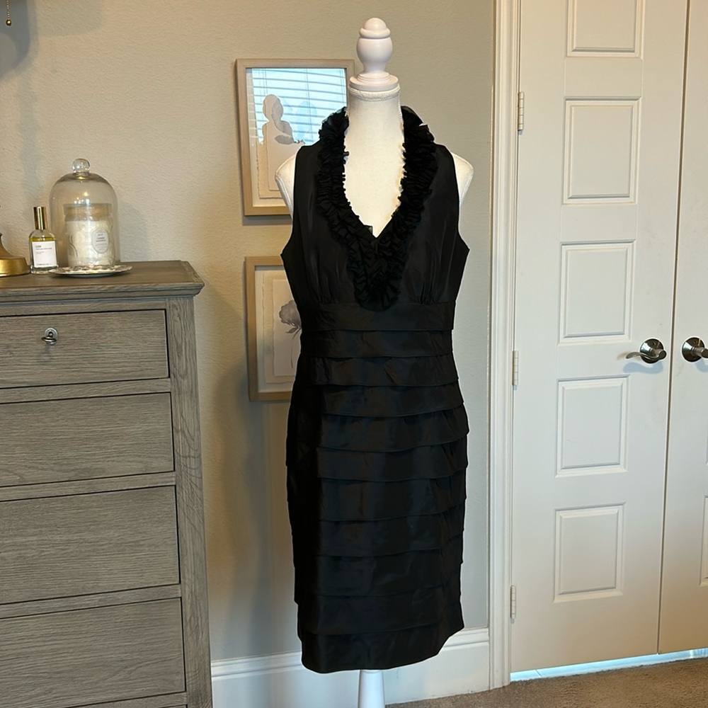 London Times: Black Layered Ruffle Neckline Sleeveless Sheath Dress Size 10